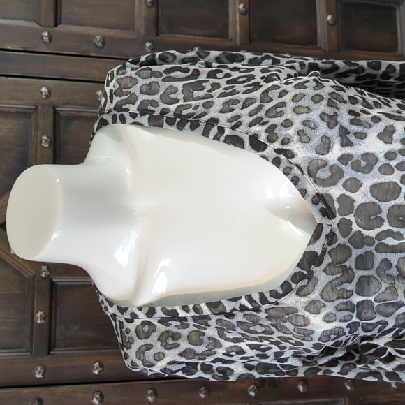 Sexy black, white and gray leopard print. Very lightweight slightly see-through - Picture 2 of 6